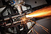 Corte CNC por láser y gas de metal, moderno | Foto de stock